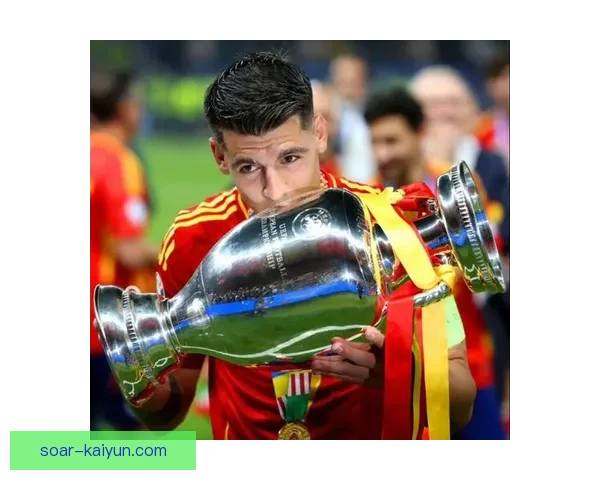 西班牙足球队在欧洲杯历史上三冠成就分析与影响